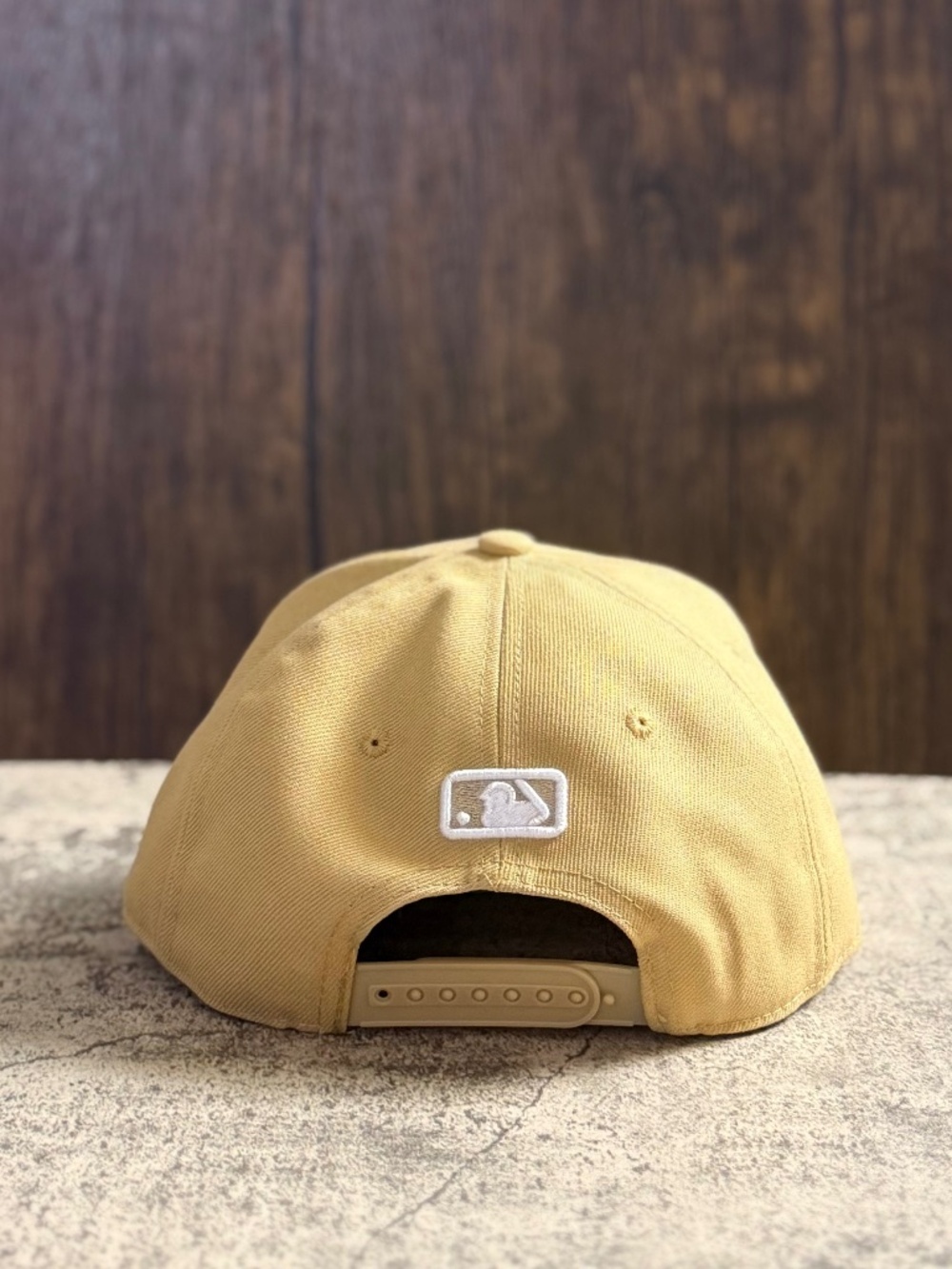 New Era 9FIFTY New York Yankees Tan White Script Snapback Hat OSFA - Picture 3 of 9